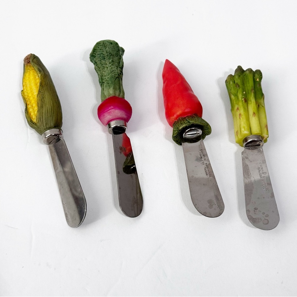 Boston Warehouse Vegetable Cheese Spreaders
